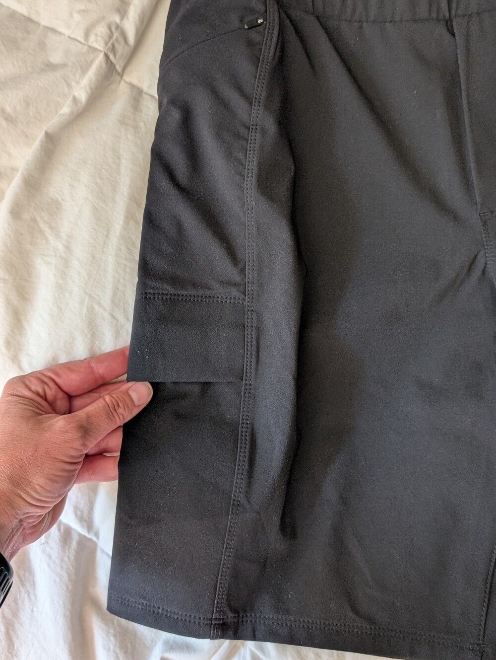 Eddie Bauer NWT Incline Utility Shorts Black Womens 10 Hiking Outdoor Gorpcore - Picture 3 of 7